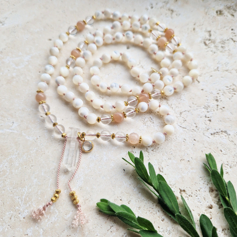 MY PERSPECTIVE mala Mother of Pearl Clear Quartz Moonstone - bergamott DESIGN