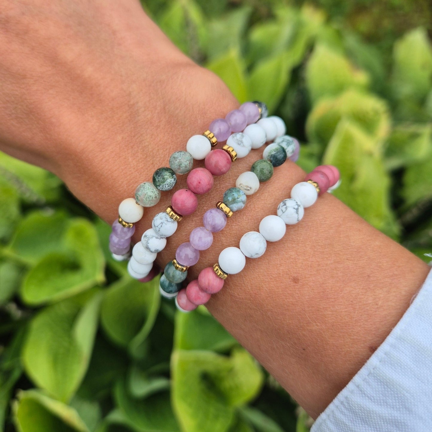 HJERTERO armbånd Howlite, Rhodonite - bergamott DESIGN