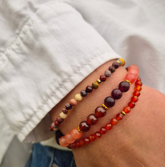 MIN LIVSREISE armbånd Cherry Quartz, Garnet - bergamott DESIGN