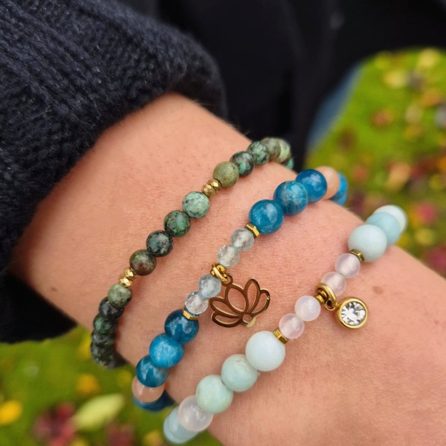 NYE BEGYNNELSER armbånd Lotus, Apatite, Sunstone - bergamott DESIGN