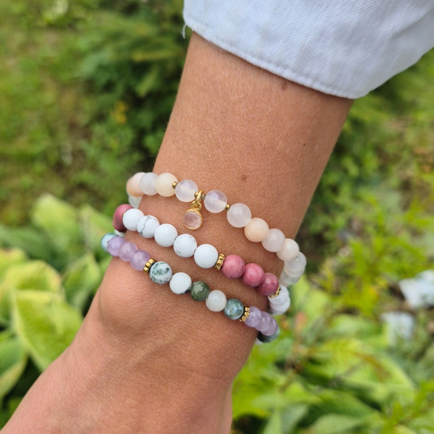 SOLGLØD armbånd Peach Aventurine, White Agate, Rose Quartz - bergamott DESIGN