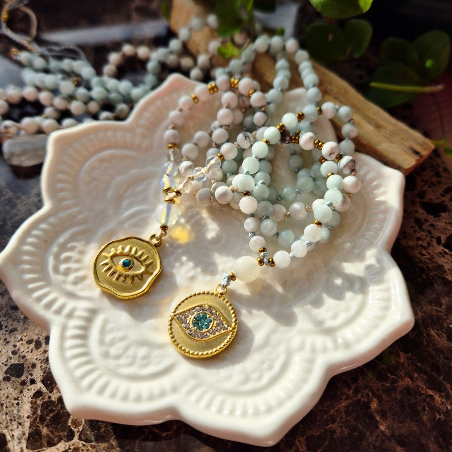 TILSTEDEVÆRENDE BALANSE Petite mala Howlite, Opalite - bergamott DESIGN