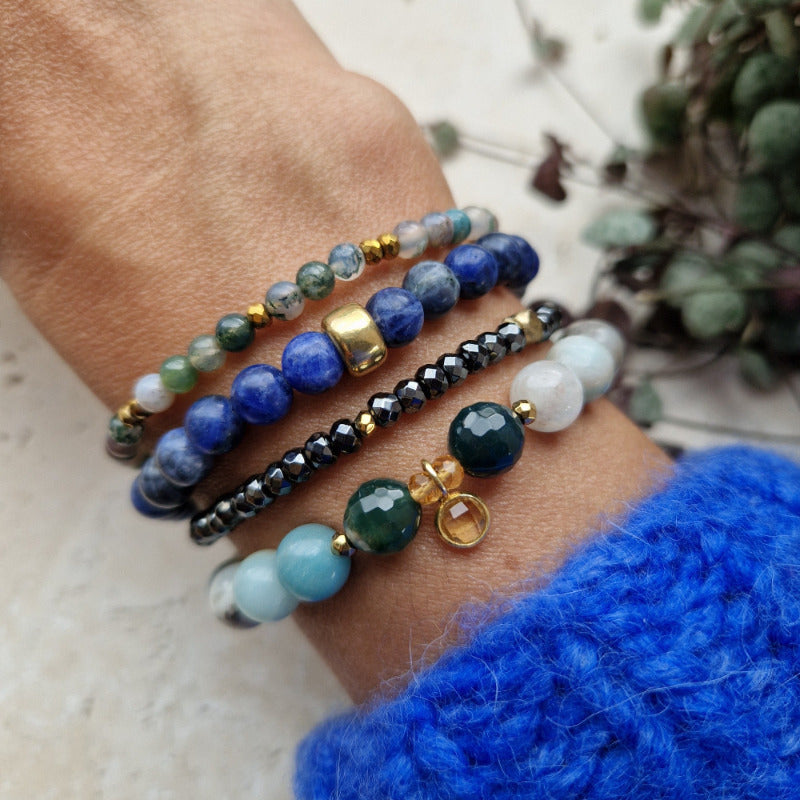 Indian Agate Petite, BLUE BALANCE armbånd Sodalite, Hematite Petite, Glødende Overflod 8mm krystallarmbånd - bergamott DESIGN