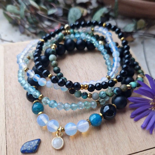 EMOSJONELL KLARHET armbånd Onyx, Apatite, Opalite, Moonstone - bergamott DESIGN