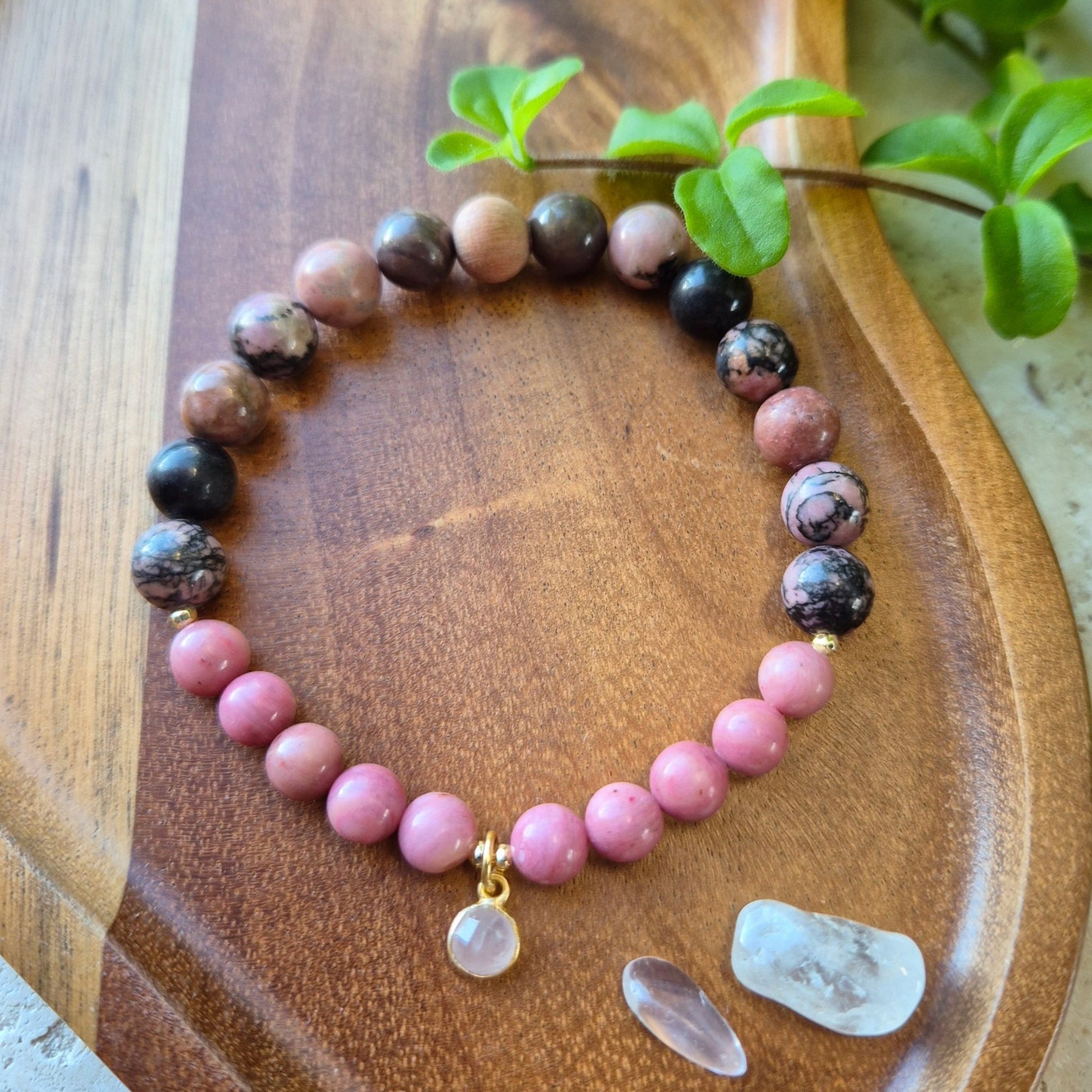 HELENDE KJÆRLIGHET armbånd Rhodonite, Rose Quartz - bergamott DESIGN