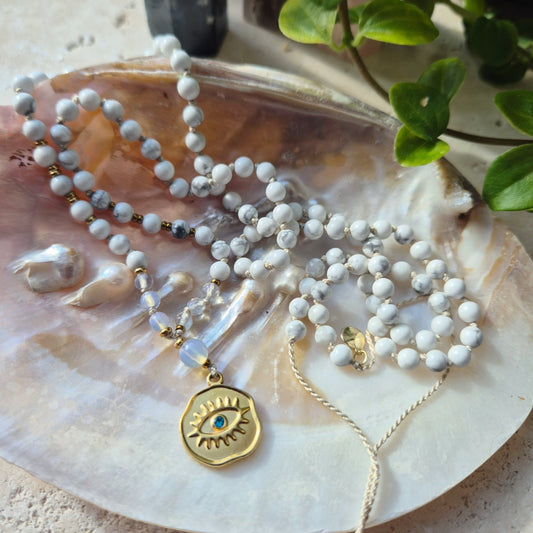 TILSTEDEVÆRENDE BALANSE Petite mala Howlite, Opalite - bergamott DESIGN