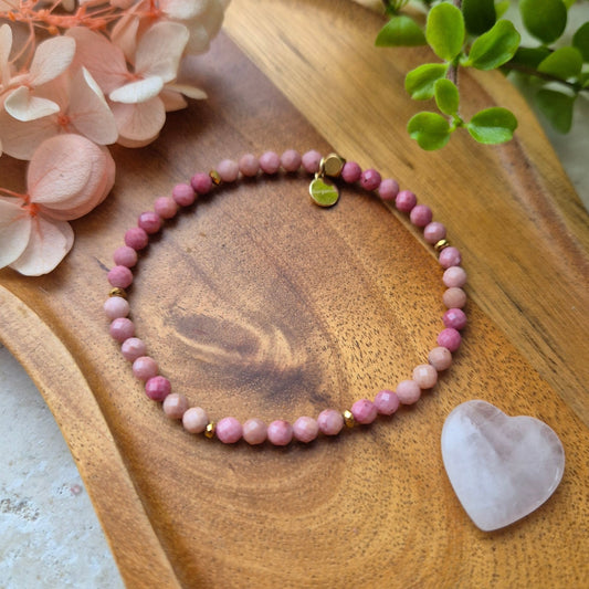 TRYGG KJÆRLIGHET Petite armbånd • Kjærlighet • Selvfølelse • Indre ro - bergamott DESIGN